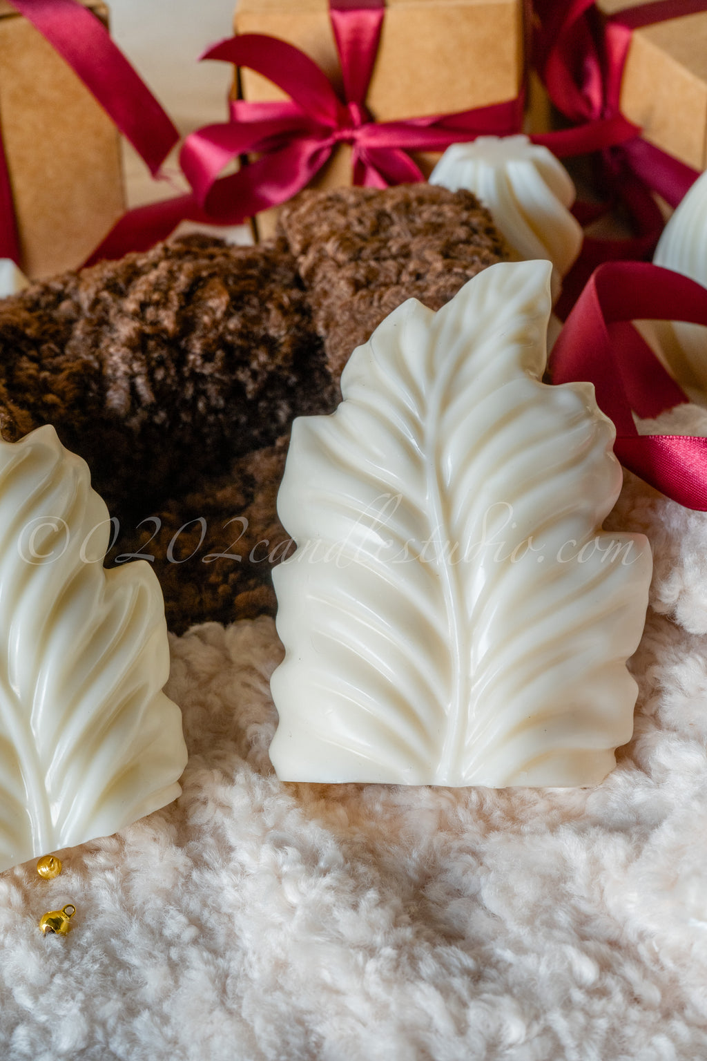 Leaf Shaped Pillar Candle